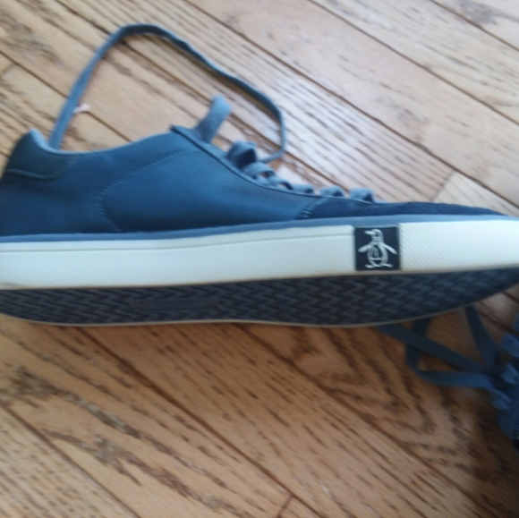 SOLD! LIKE NEW mens penguin sneakers - Picture 2 of 7